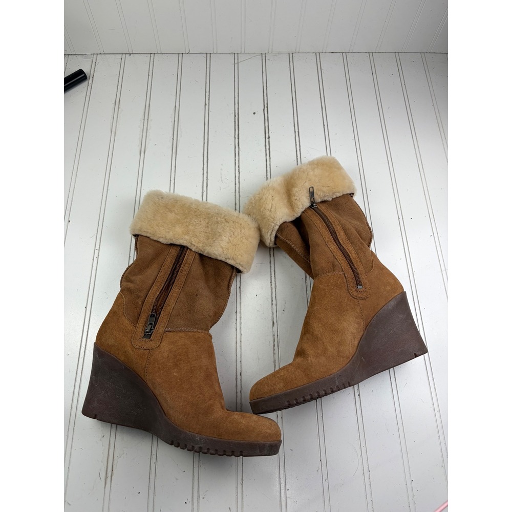 UGG Australia Joslyn Tan Suede Shearling Wedge Boots Women's Size 8 - Picture 3 of 9